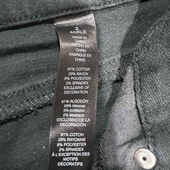 Chico’s So-Slimming black pants. Chico’s size 2, US 12. Excellent condition - Picture 5 of 5